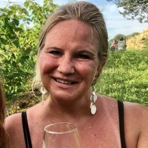 Meet your Posher, Leila